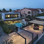 Luxusvilla In Pula Mit Privatem Pool, Tischtennis, Bbq, Wlan